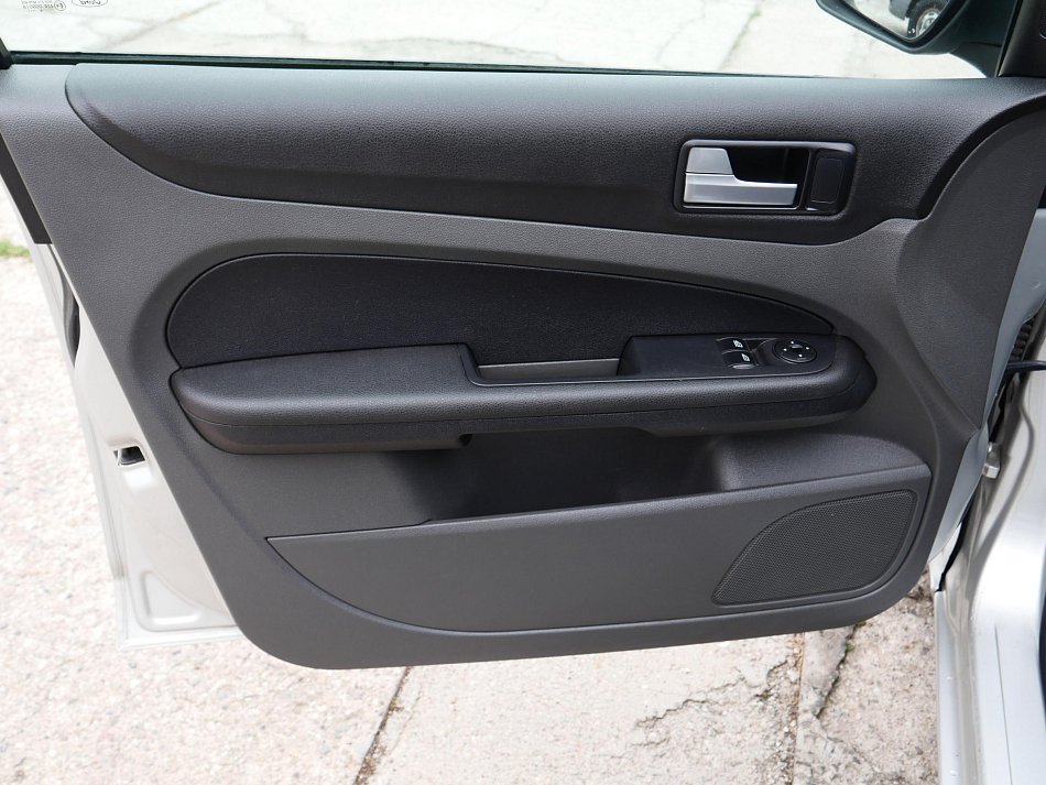 Ford Focus 1.6 16V 