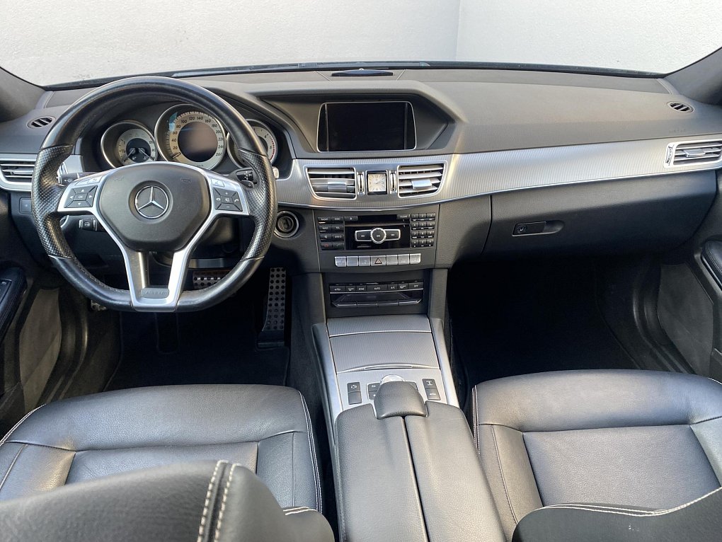 Mercedes-Benz Třída E 3.0 CDi Avantgarde E350 4Matic