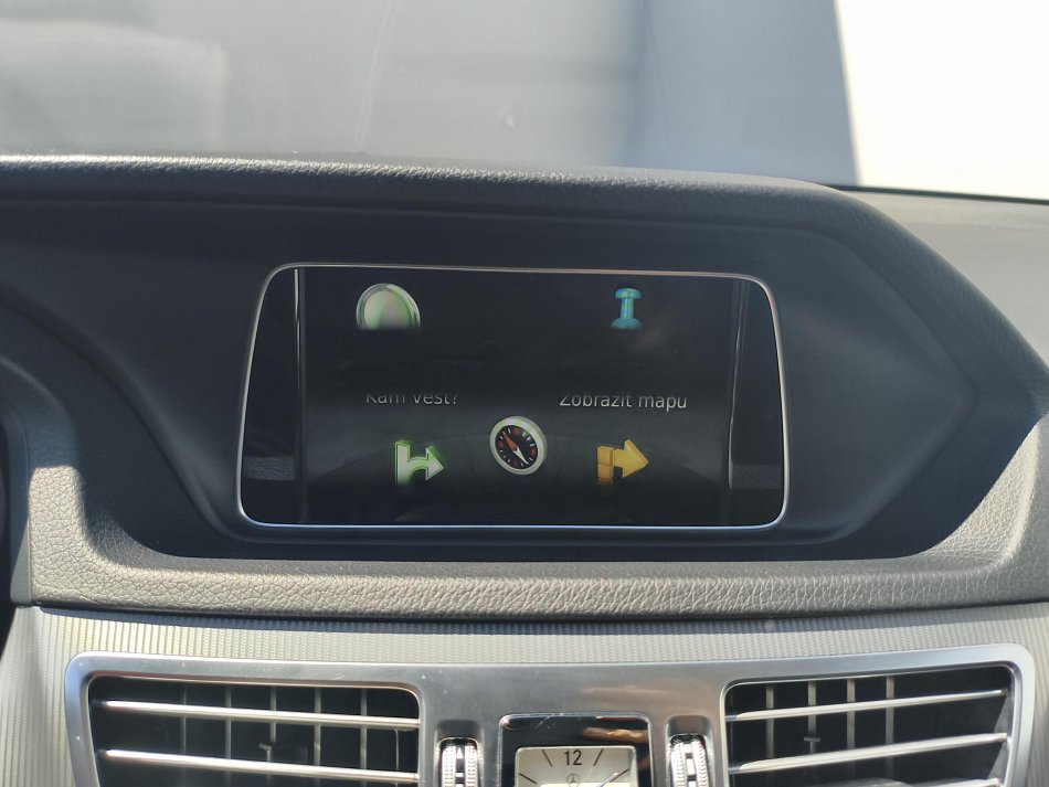 Mercedes-Benz Třída E 2.2 CDi Avantgarde E220 4Matic