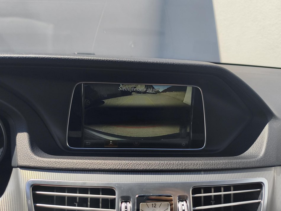 Mercedes-Benz Třída E 2.2 CDi Avantgarde E220 4Matic