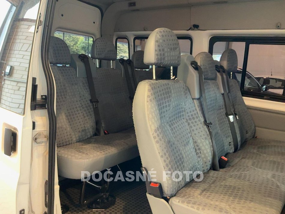 Ford Transit 2.2TDCi Trend L2H2 8míst