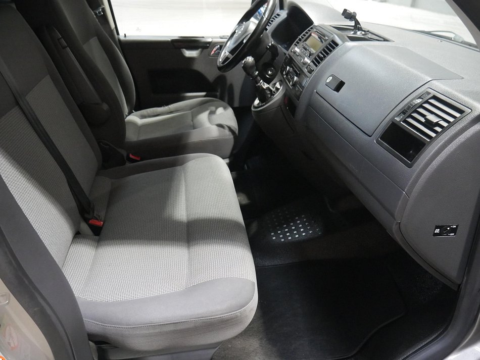 Volkswagen Caravelle 2.0TDi  L2 9míst