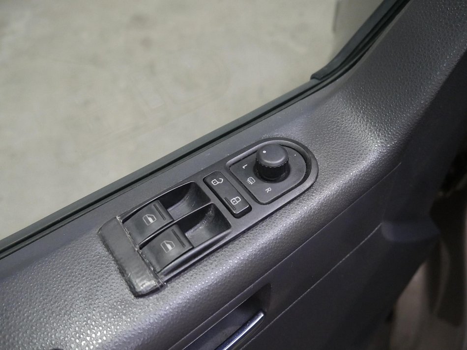 Volkswagen Caravelle 2.0TDi  L2 9míst