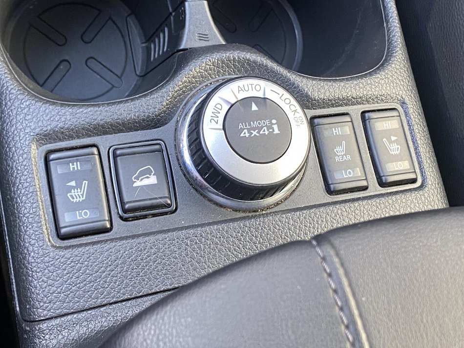 Nissan X-Trail 2.0dCi  4x4