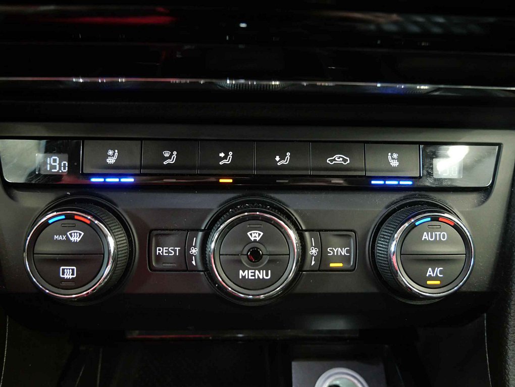 Škoda Superb III 2.0TDi L&K 4x4