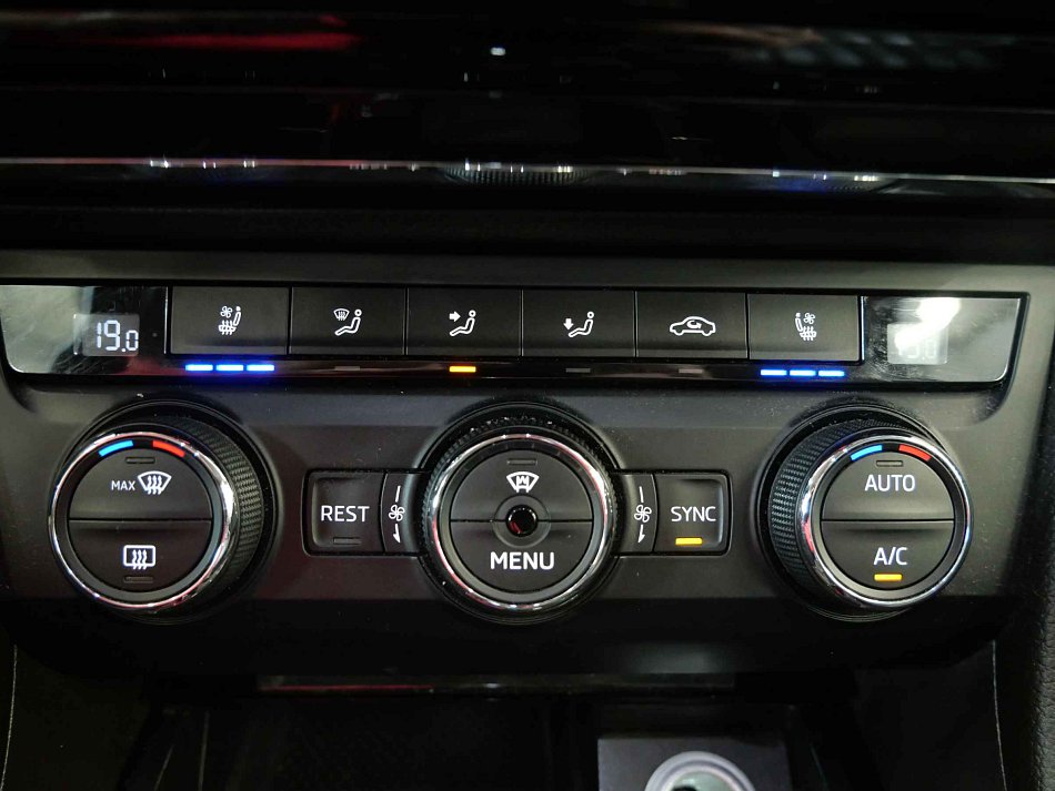 Škoda Superb III 2.0TDi L&K 4x4
