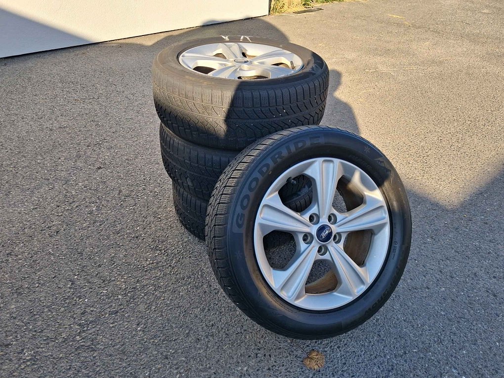 Ford Kuga 2.0 TDCi Individual 4X4