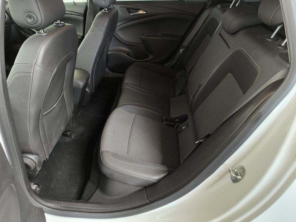 Opel Astra 1.6CDTi 