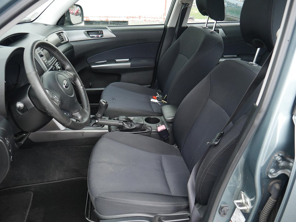 Subaru Forester 2.0i  4x4