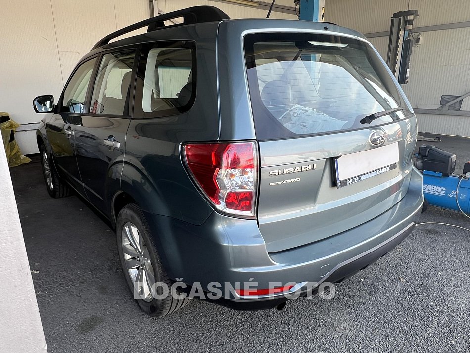 Subaru Forester 2.0i  4x4