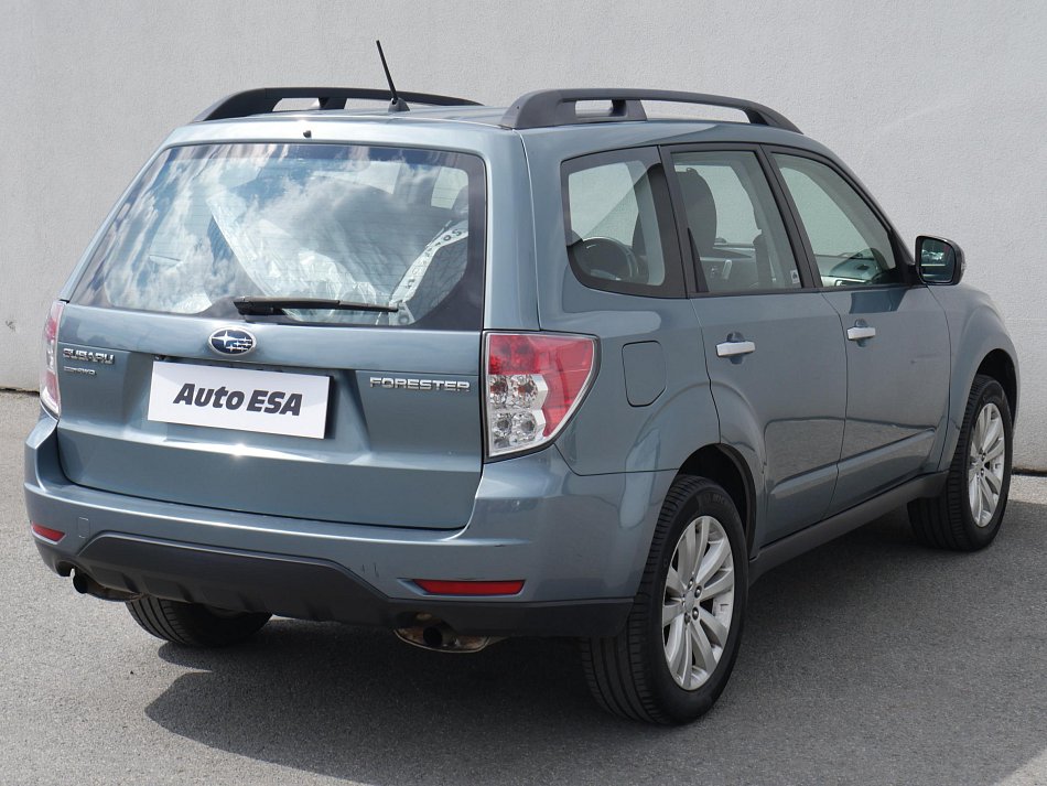Subaru Forester 2.0i  4x4