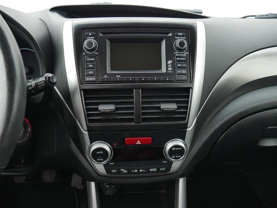 Subaru Forester 2.0i  4x4