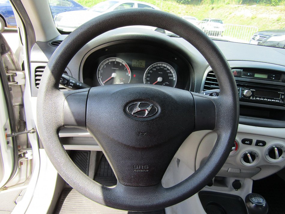 Hyundai Accent 1.4i 