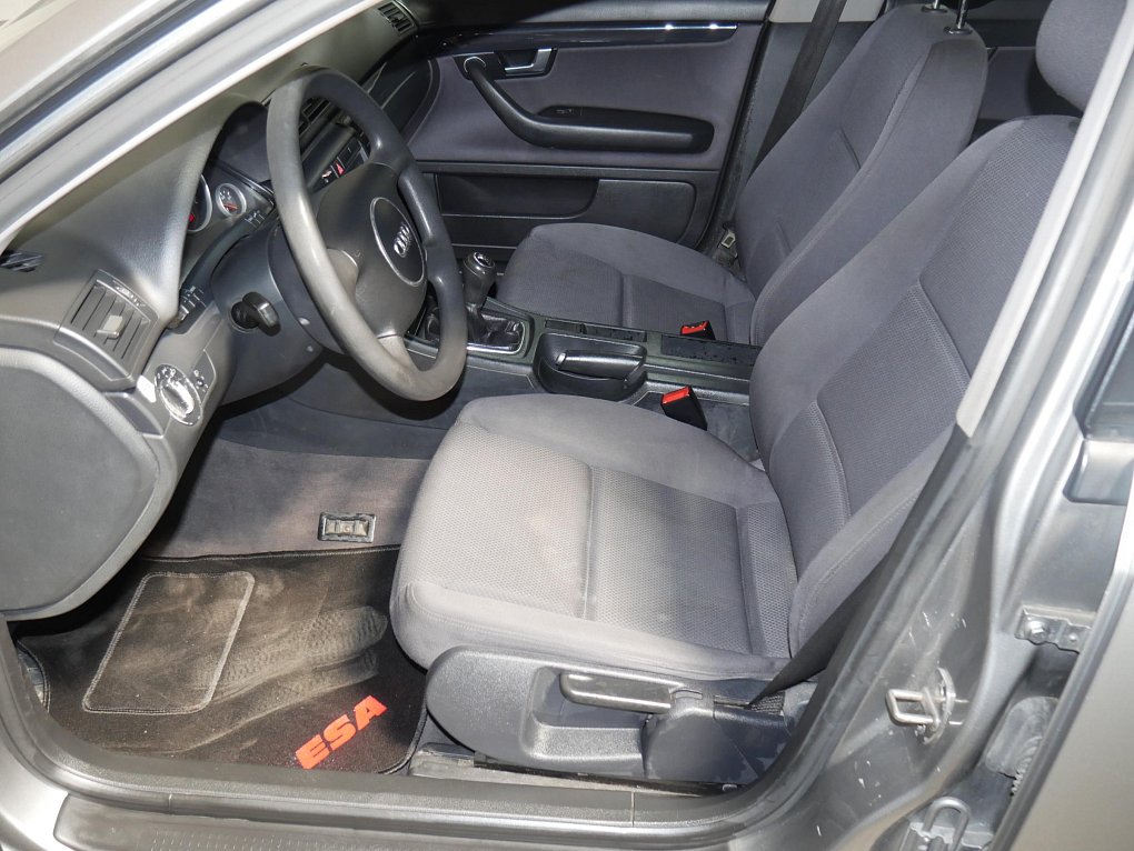 Audi A4 2.0 i 