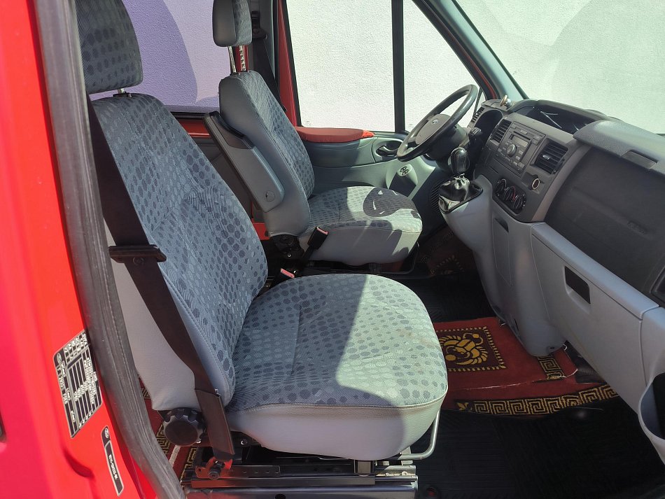 Ford Transit 2.2TDCi  L1H2 8míst