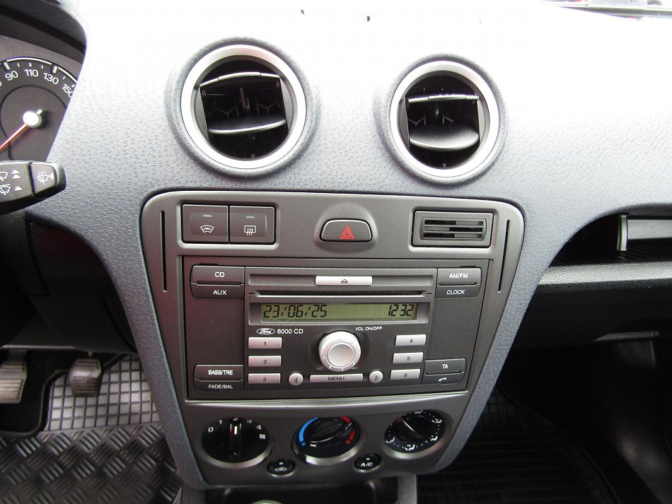 Ford Fusion 1.4i 