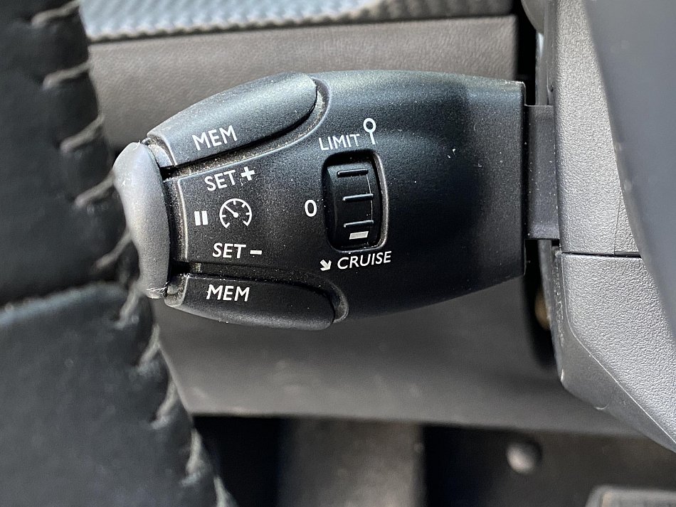 Peugeot 208 1.2 PT Style