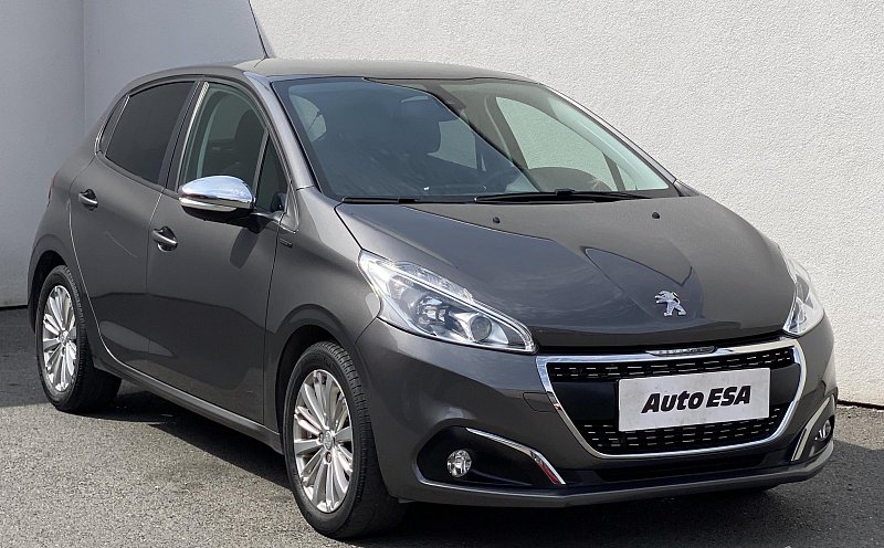 Peugeot 208 1.2 PT Signature