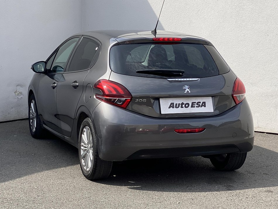 Peugeot 208 1.2 PT Signature