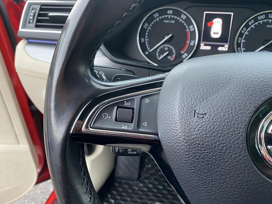 Škoda Superb III 2.0i 