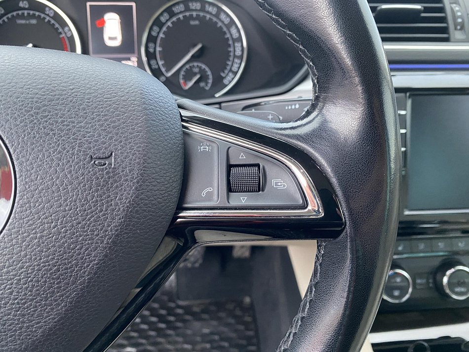 Škoda Superb III 2.0i 