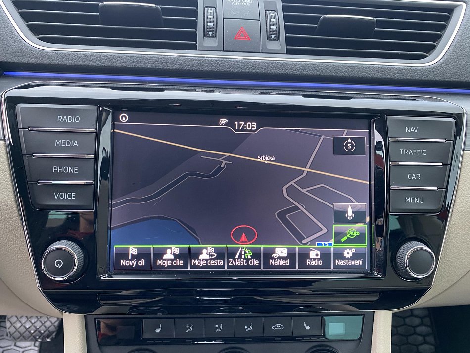 Škoda Superb III 2.0i 