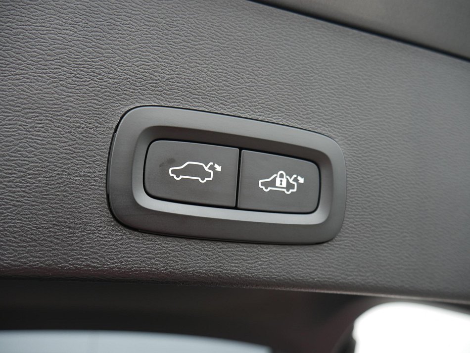 Volvo XC40 2.0 D4  AWD