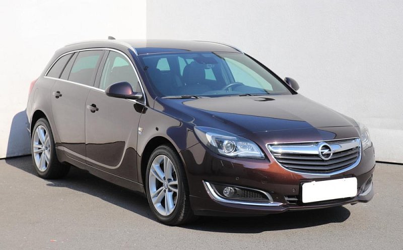 Opel Insignia 2.0D 