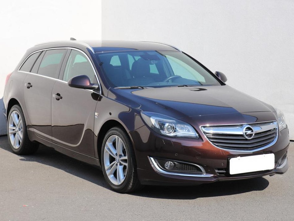 Opel Insignia 2.0D 