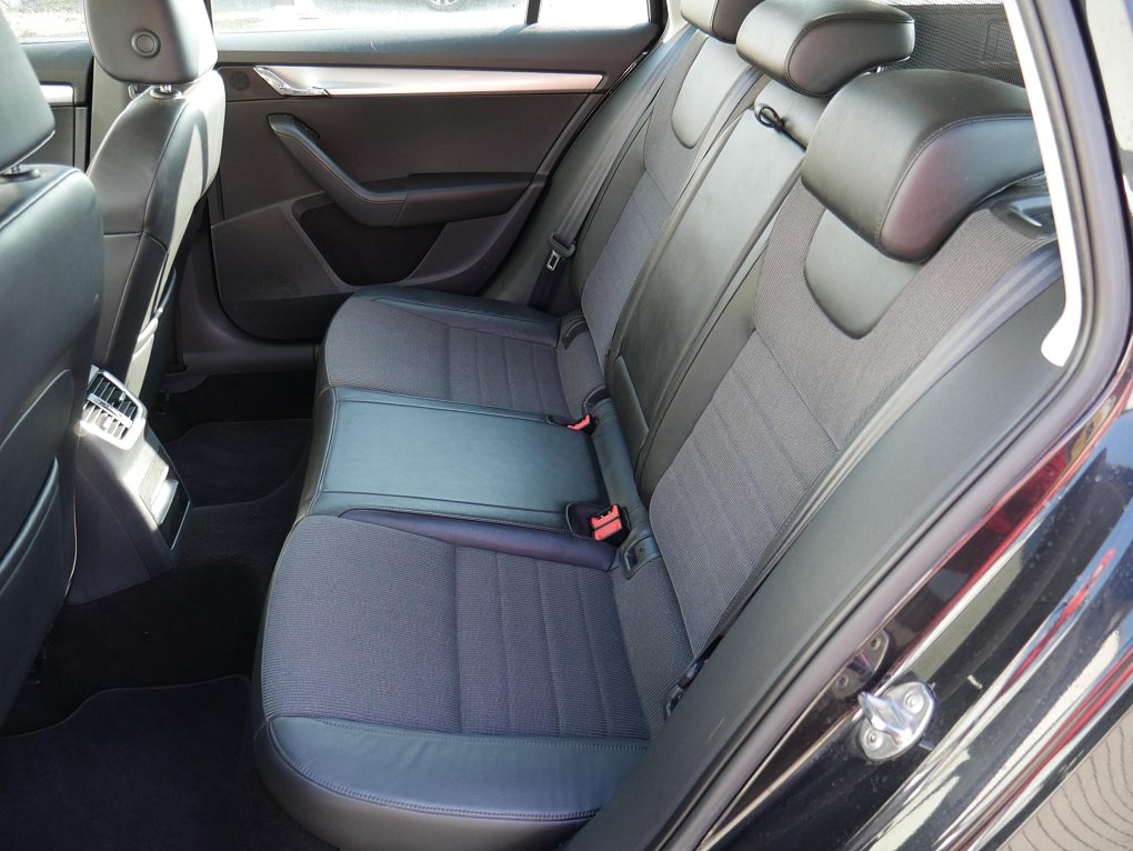 Škoda Octavia III 2.0 TDi Elegance