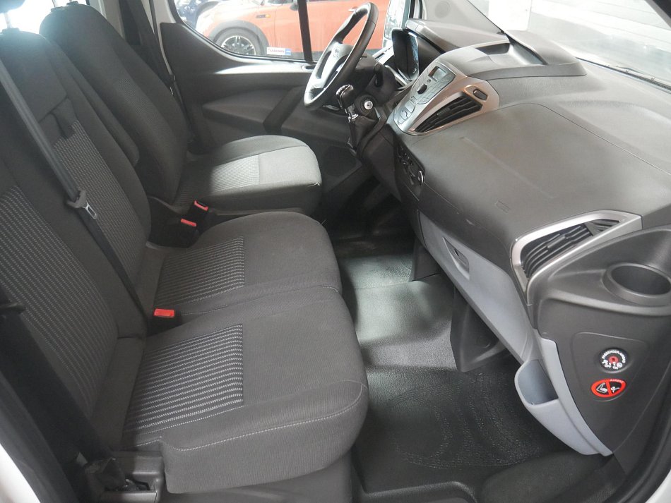 Ford Transit Custom 2.2TDCi Trend L2H2 6míst