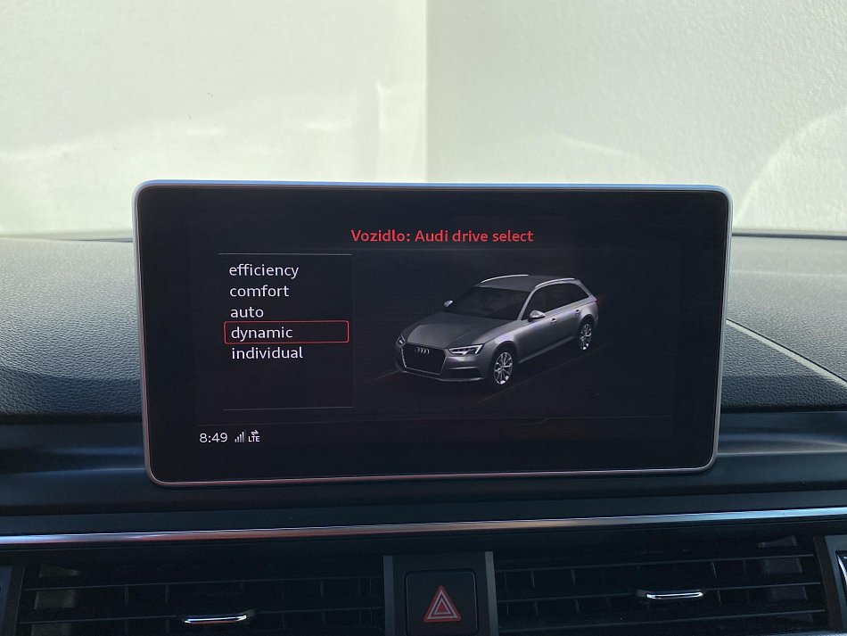 Audi A4 2.0 TDi S-line