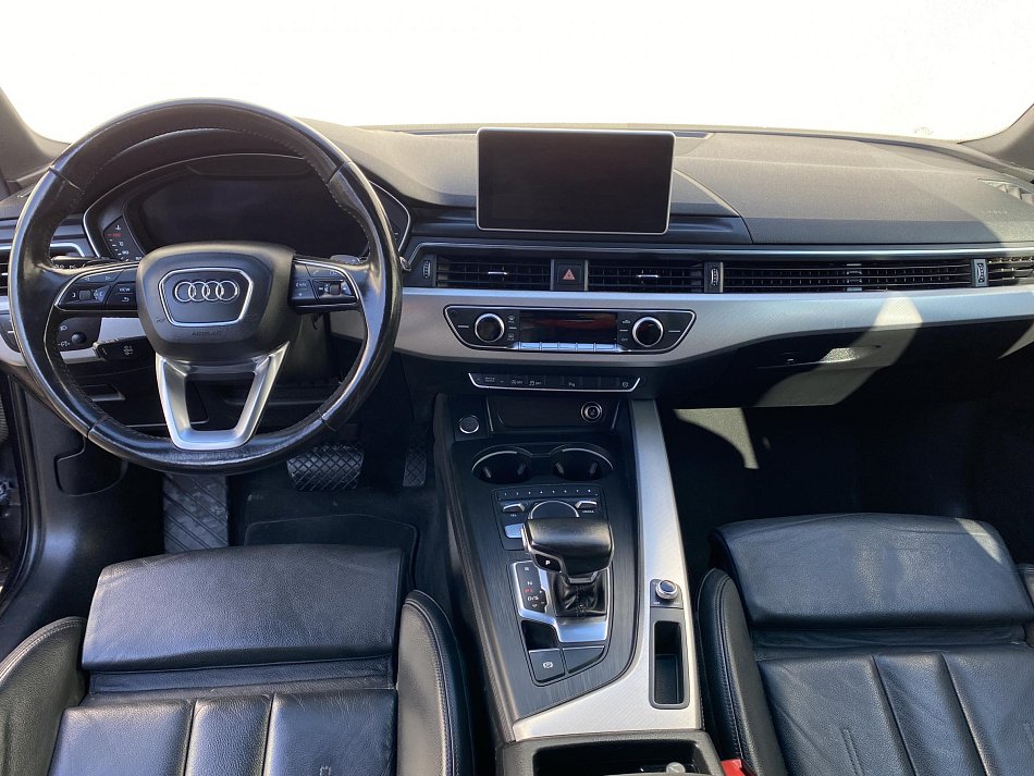 Audi A4 2.0 TDi S-line