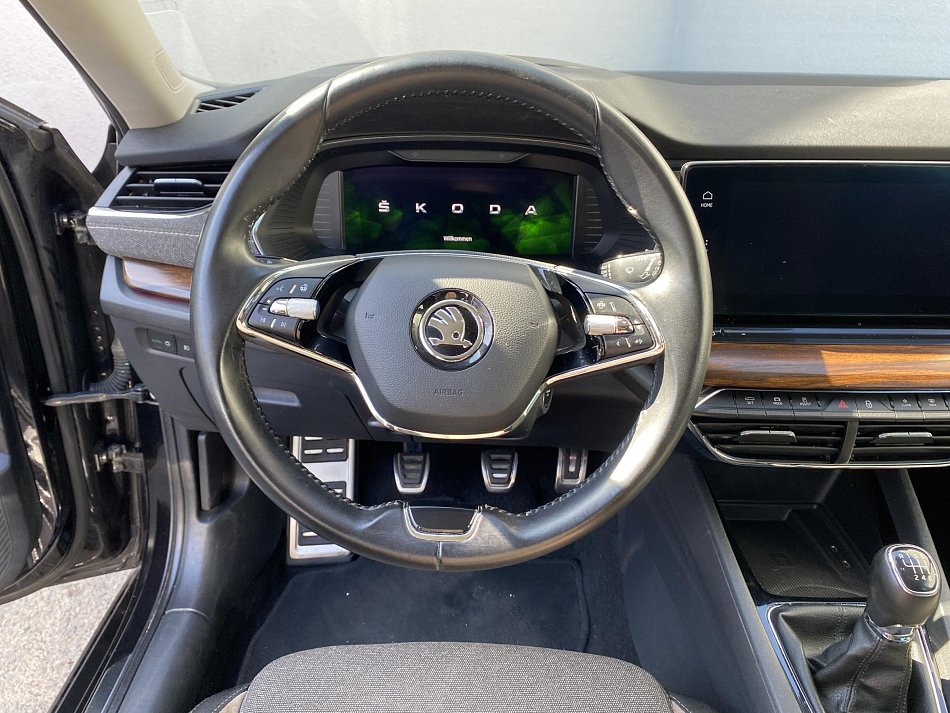 Škoda Octavia IV 1.5 TSi Scout