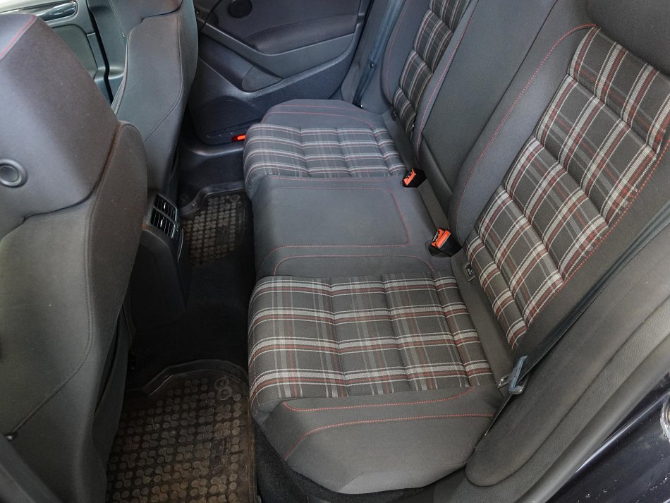 Volkswagen Golf 2.0 TSI GTi