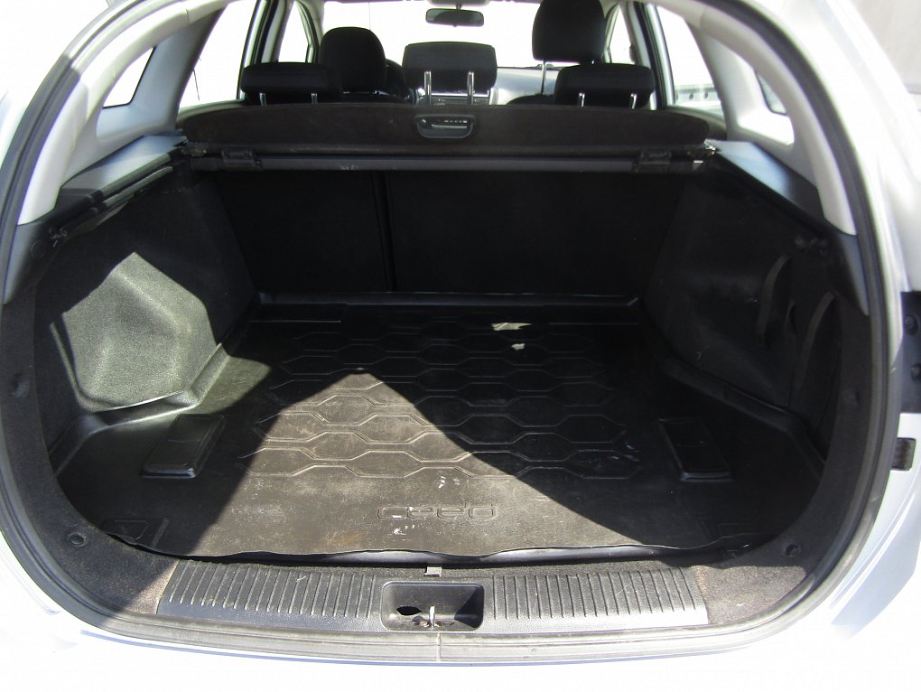 Kia Ceed 1.6 GDi 