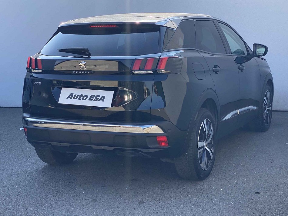 Peugeot 3008 1.2PT Allure