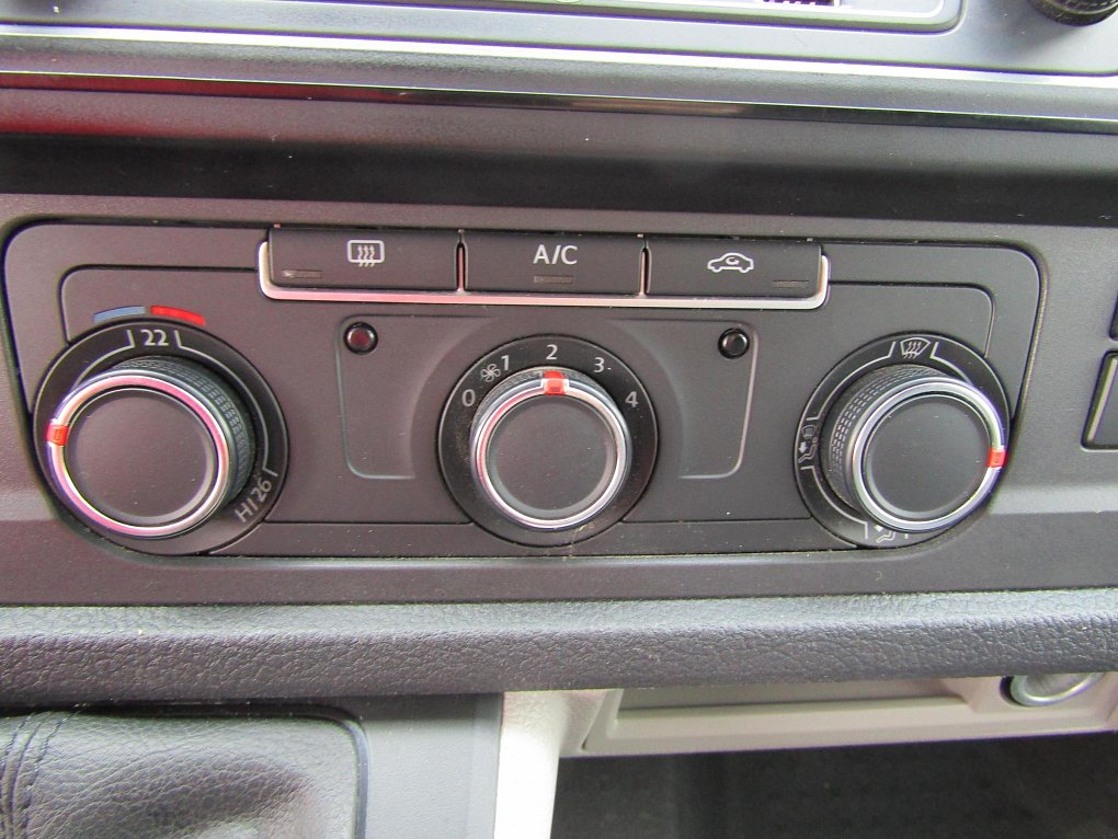 Volkswagen Transporter 2.0TDi  L1H1