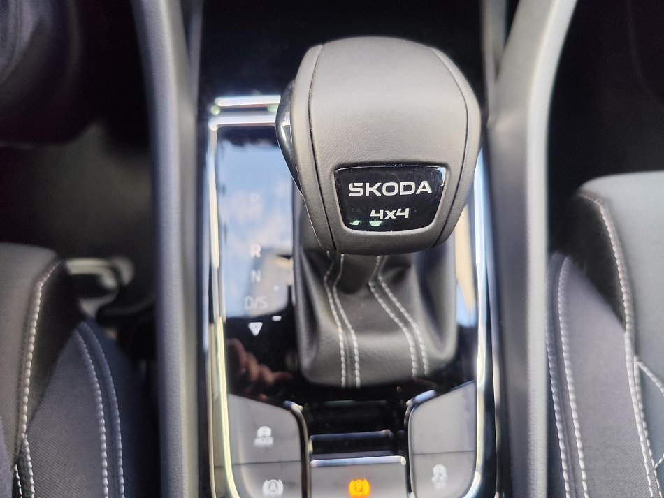 Škoda Karoq 2.0 TSi SportLine 4x4
