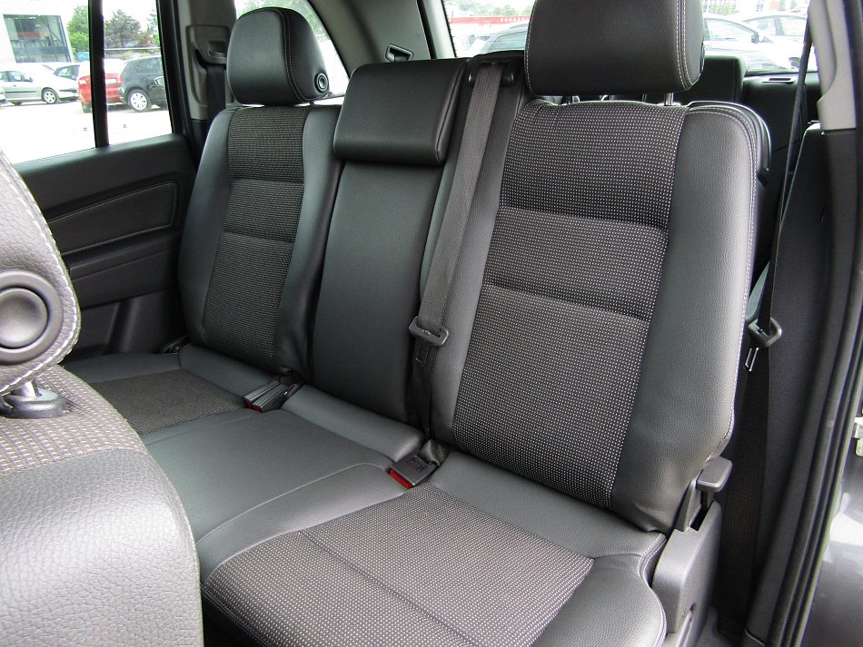 Opel Zafira 1.8 16 V  7 míst