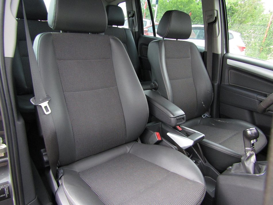 Opel Zafira 1.8 16 V  7 míst
