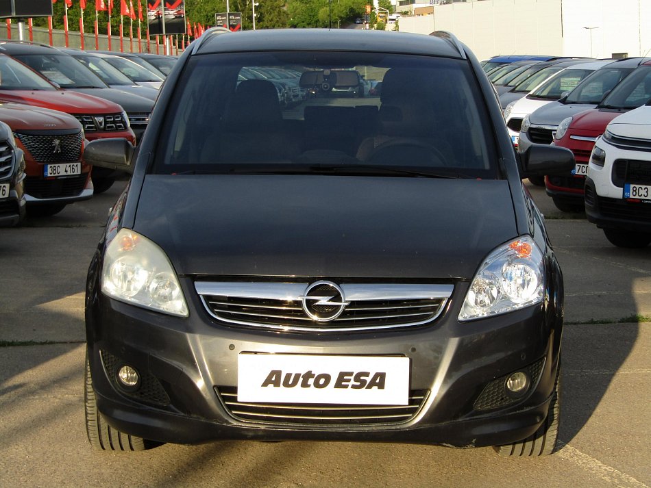 Opel Zafira 1.8 16 V  7 míst