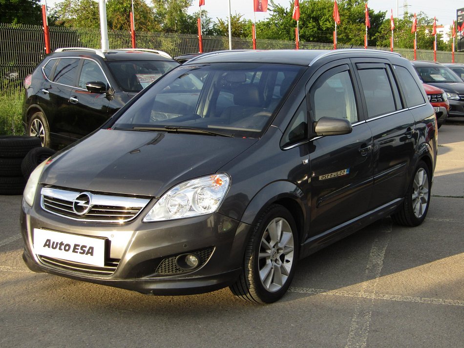 Opel Zafira 1.8 16 V  7 míst