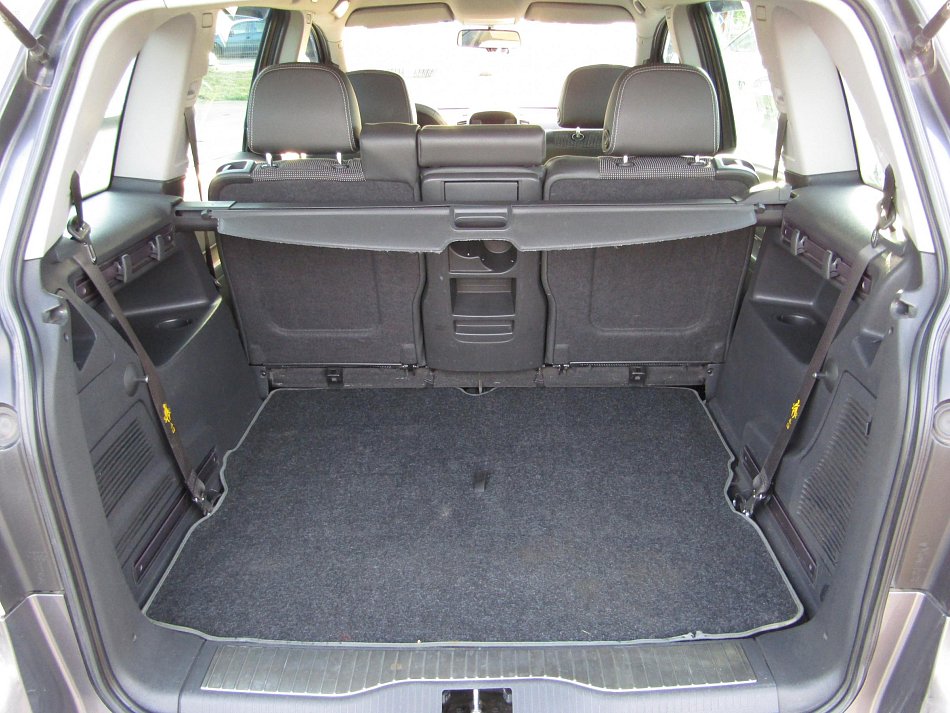 Opel Zafira 1.8 16 V  7 míst