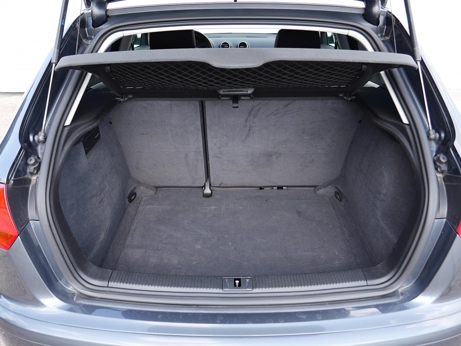 Audi A3 1.6FSi 