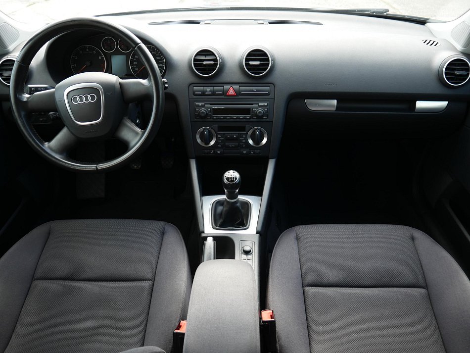 Audi A3 1.6FSi 