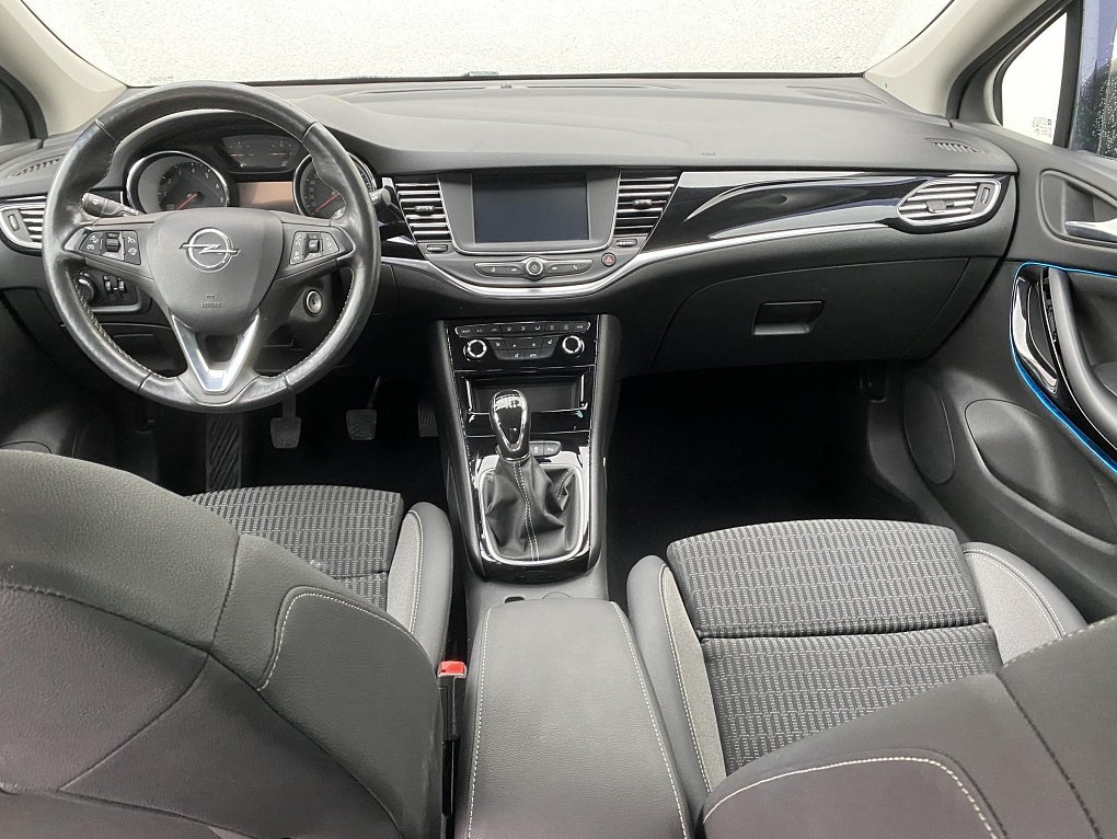 Opel Astra 1.2 T Sport