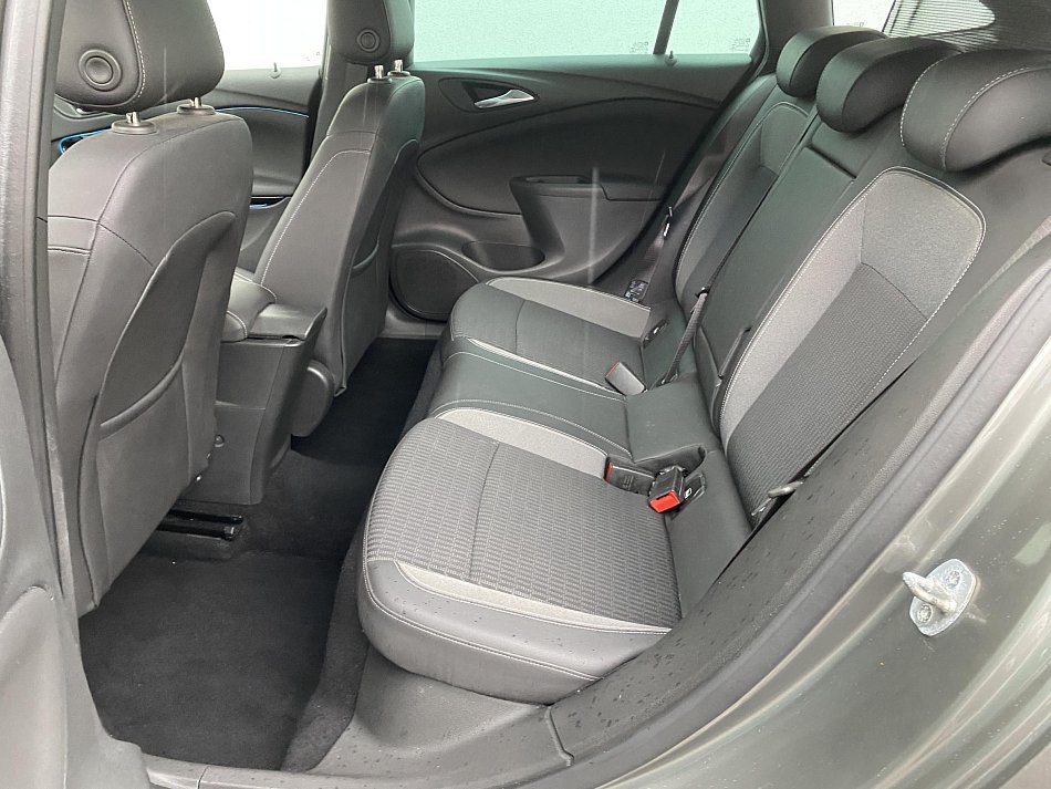 Opel Astra 1.2 T Sport