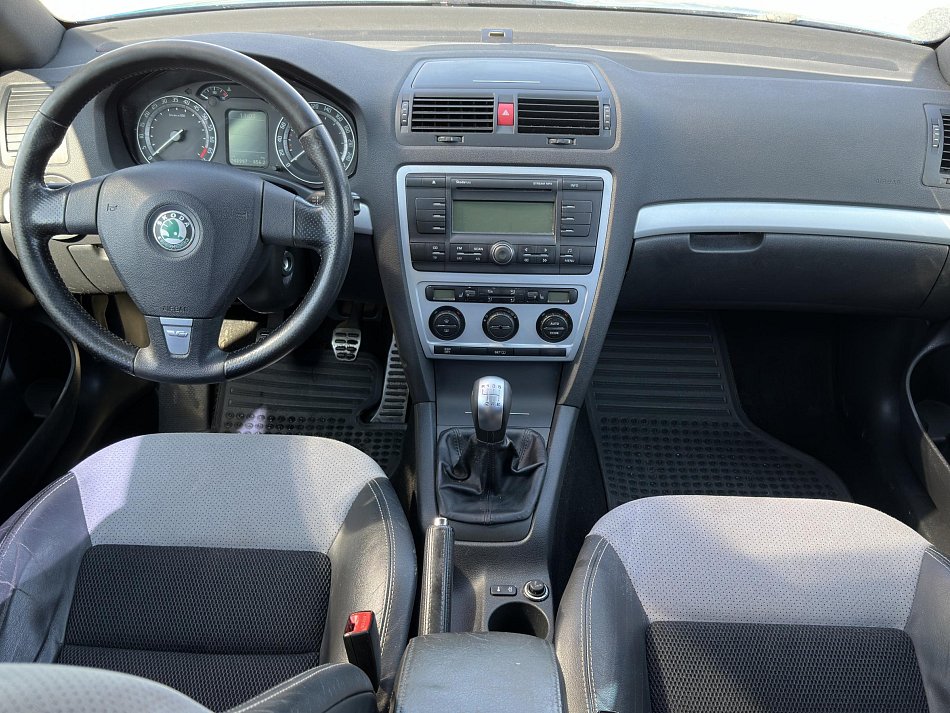 Škoda Octavia II 2.0 i 