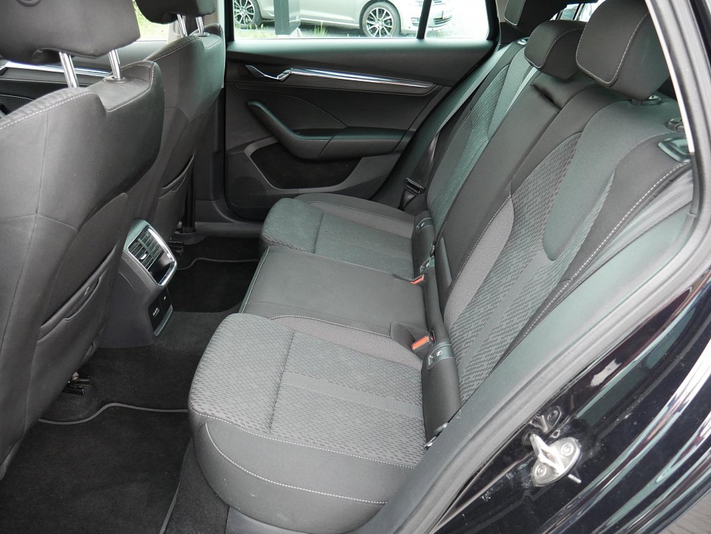 Škoda Octavia IV 1.5 TSi Style